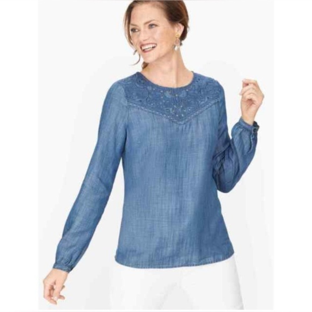 Talbots intricate lace yolk Tencel blouse, button cuffs,keyhole back button 🩵